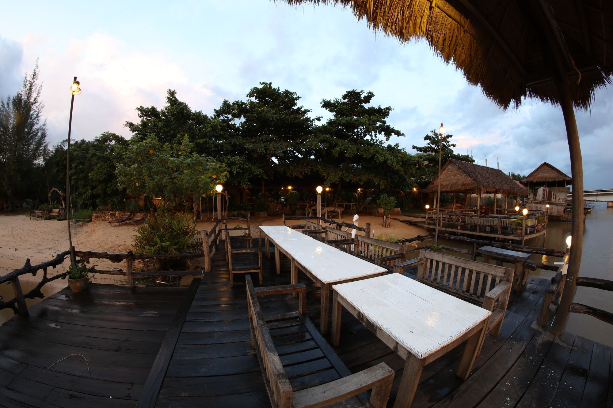 Natural Bungalows Restaurant And Bar Kampot Luaran gambar